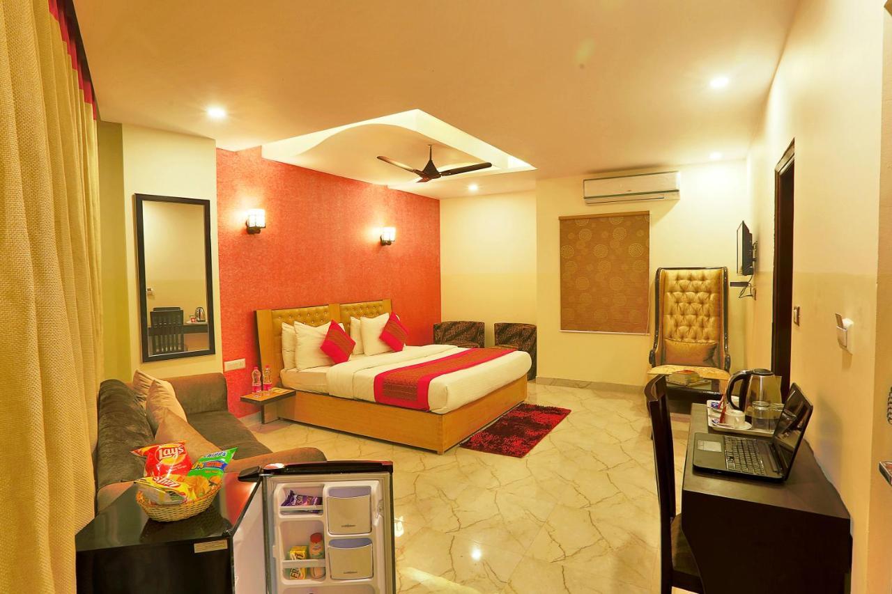 Lux New Delhi