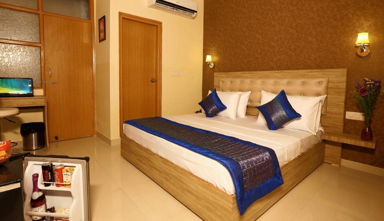 Lux New Delhi